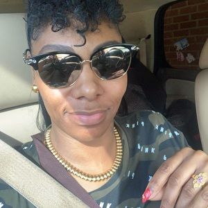 Meet your Posher, Kelly